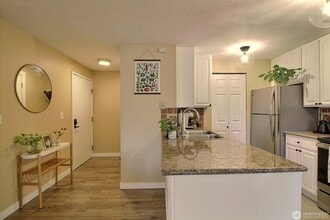 3715 S 182nd St, Unit B-108 in Seatac, WA - Building Photo - Building Photo