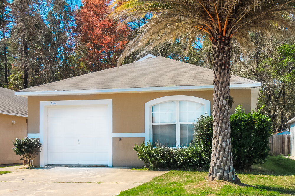 3454 Talisman Drive in Middleburg, FL - Building Photo