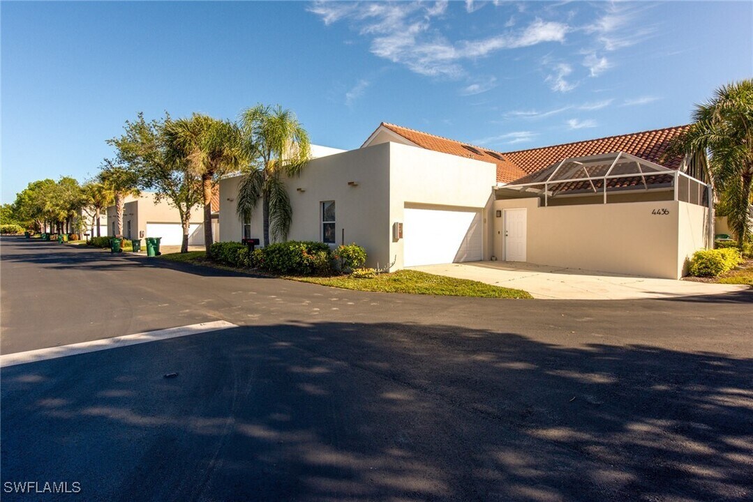 4436 Preserve Way in Naples, FL - Building Photo