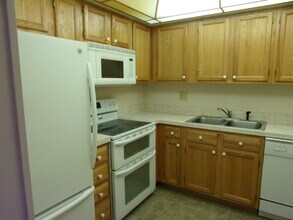 950 S Kanner Hwy-Unit -E-31 in Stuart, FL - Building Photo - Building Photo