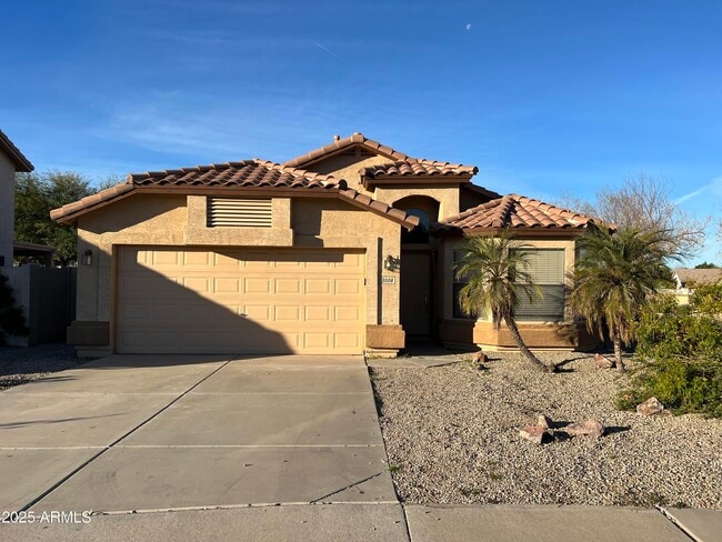 property at 3008 S Cortland Cir