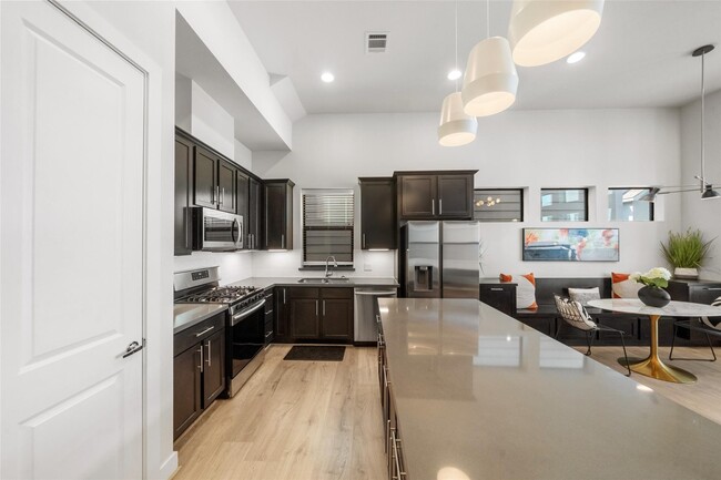 property at 2616 Riverside Dr