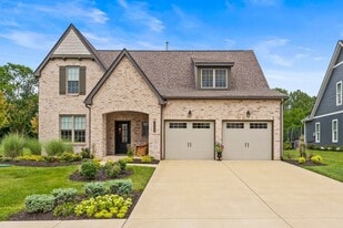 7570 Delancey Dr in College Grove, TN - Building Photo