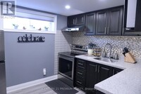 32 Hoshlega Dr in Toronto, ON - Building Photo - Building Photo