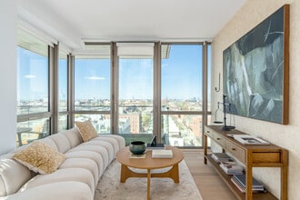 Westmark in Brooklyn, NY - Foto de edificio - Interior Photo