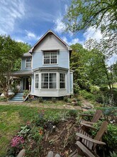 689 S Willow Ave in Fayetteville, AR - Building Photo - Building Photo