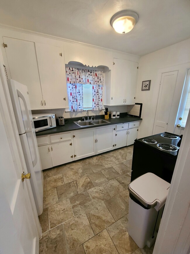 257 Mt Vernon Ave, Unit 257 Mt Vernon Avenue in Portsmouth, VA - Building Photo - Building Photo