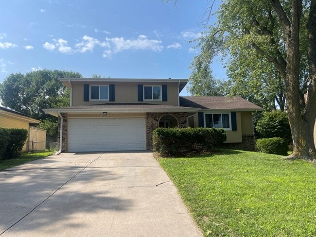 property at 2109 Nottingham Dr