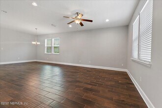 1021 Seaside Dr N in Jacksonville Beach, FL - Building Photo - Building Photo