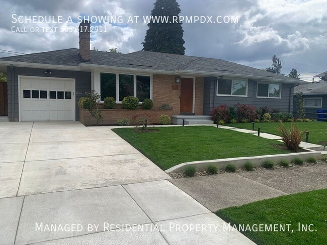 property at 9908 SE Lincoln St