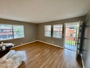 1321 Landon Ave in Jacksonville, FL - Building Photo - Building Photo