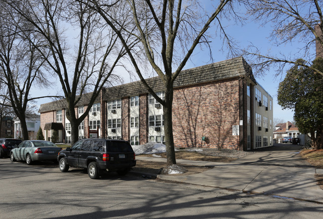 Pleasant View Apartments in Minneapolis, MN - Building Photo - Building Photo