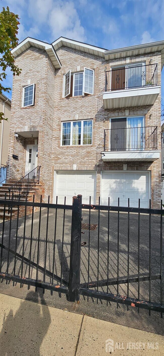 property at 655 4th St