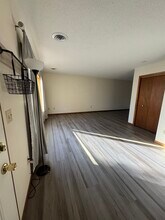 287 Orrin St, Unit #2 in Winona, MN - Building Photo - Building Photo