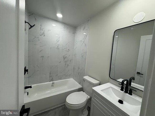 2218 Jensen Pl in Herndon, VA - Building Photo - Building Photo