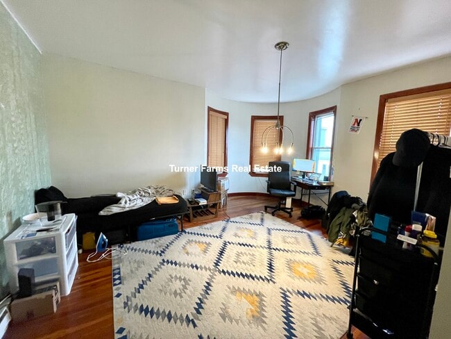 314 Centre St, Unit 2