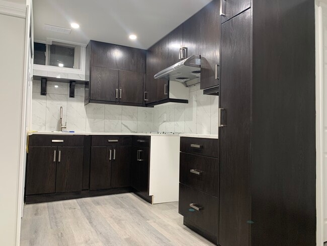 property at 5 Jasmine Dr