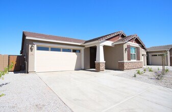 2540 W Sunland Ave in Phoenix, AZ - Building Photo - Building Photo