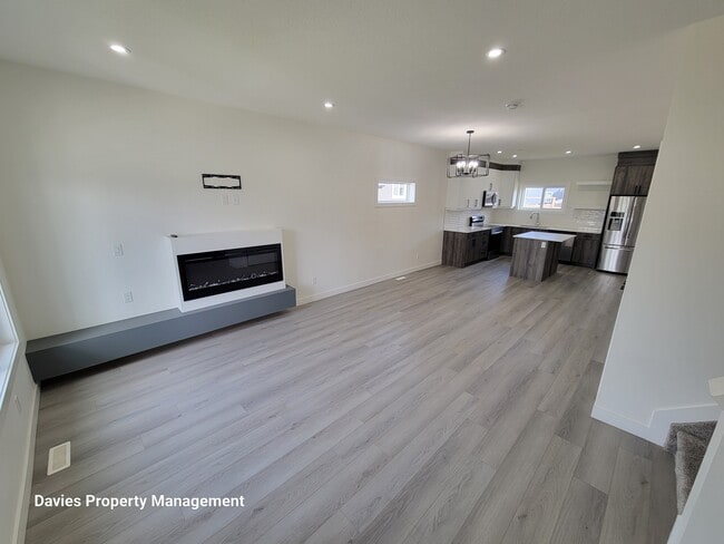 17931-17960 60 St NW in Edmonton, AB - Building Photo - Building Photo
