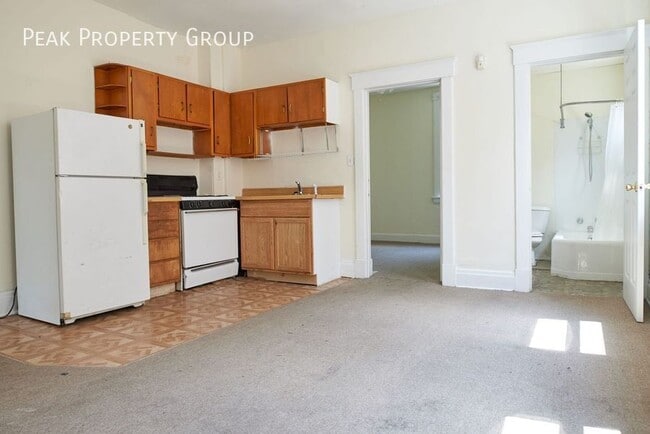 2316 Chickasaw St in Cincinnati, OH - Foto de edificio - Building Photo