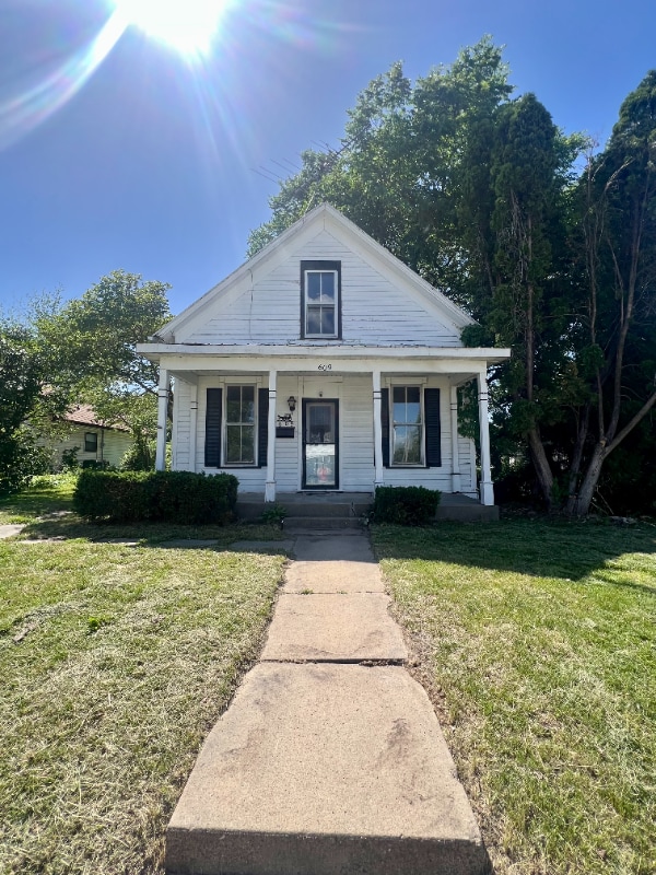 property at 609 N Garfield Ave