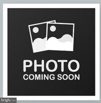 826 Lowe Rd in Middle River, MD - Building Photo