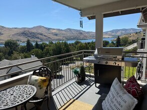 808 W Manson Rd in Chelan, WA - Building Photo - Building Photo