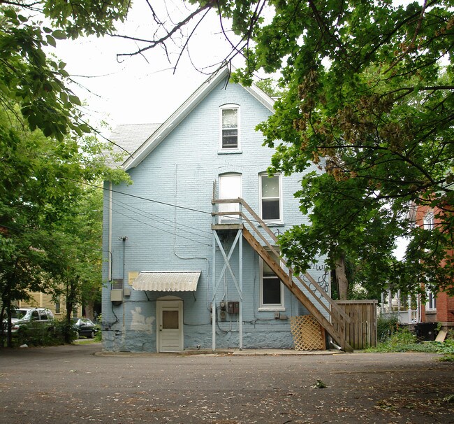 921 Mary St in Ann Arbor, MI - Foto de edificio - Building Photo