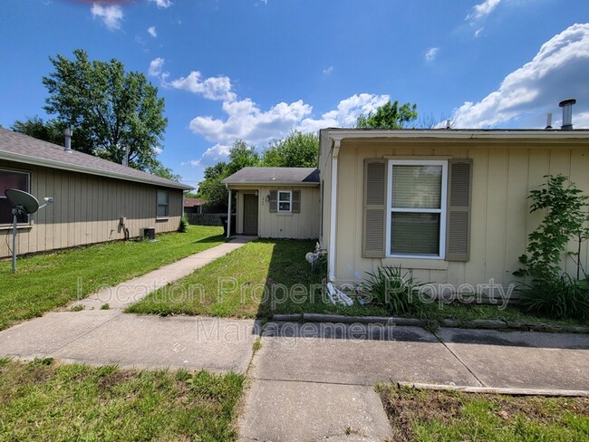 property at 1307 E 25th Terrace