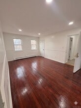 109-19 202nd St in Queens, NY - Building Photo - Building Photo