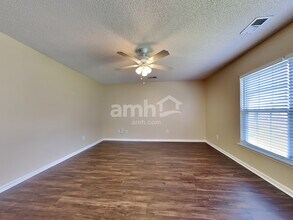 320 Southport Dr in Summerville, SC - Building Photo - Building Photo