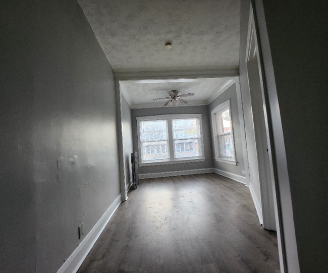 property at 6633 S Ellis Ave