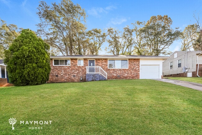 311 E Dorchester Blvd