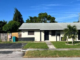 3321-3321 Grove Rd in Boynton Beach, FL - Building Photo