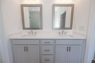 530 Healy Dr, Unit AUCLZZ in Cumming, GA - Building Photo - Building Photo