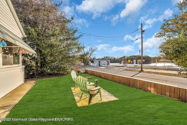 property at 1708 Lake Dr