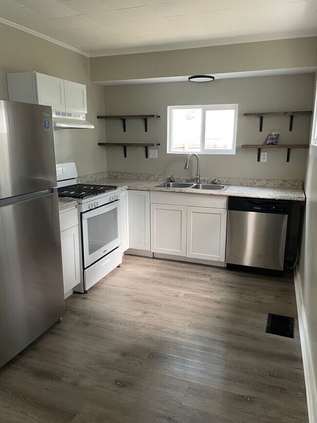 property at 215 W North St