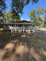 4201 Oliver Dr in Rainbow City, AL - Building Photo