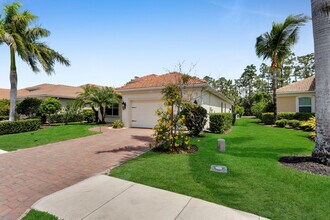 14507 Manchester Dr in Naples, FL - Building Photo - Building Photo