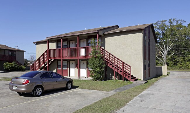 Sycamore Court in Panama City, FL - Building Photo - Building Photo