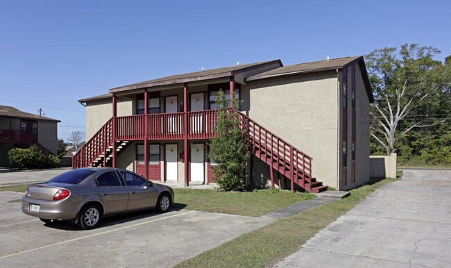 Sycamore Court in Panama City, FL - Foto de edificio - Building Photo