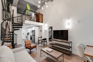 150S S Independence Mall W in Philadelphia, PA - Building Photo