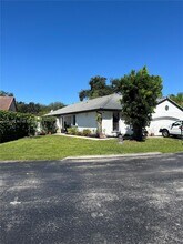 6201 Portsmouth Ln in Davie, FL - Building Photo - Building Photo