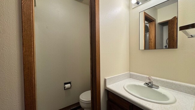 3900-3951 Doral Dr in Rapid City, SD - Building Photo - Building Photo