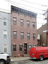 65 Webster Ave in Jersey City, NJ - Building Photo - Building Photo