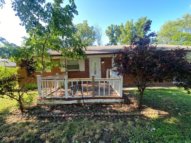 8044 Beechwood Ave