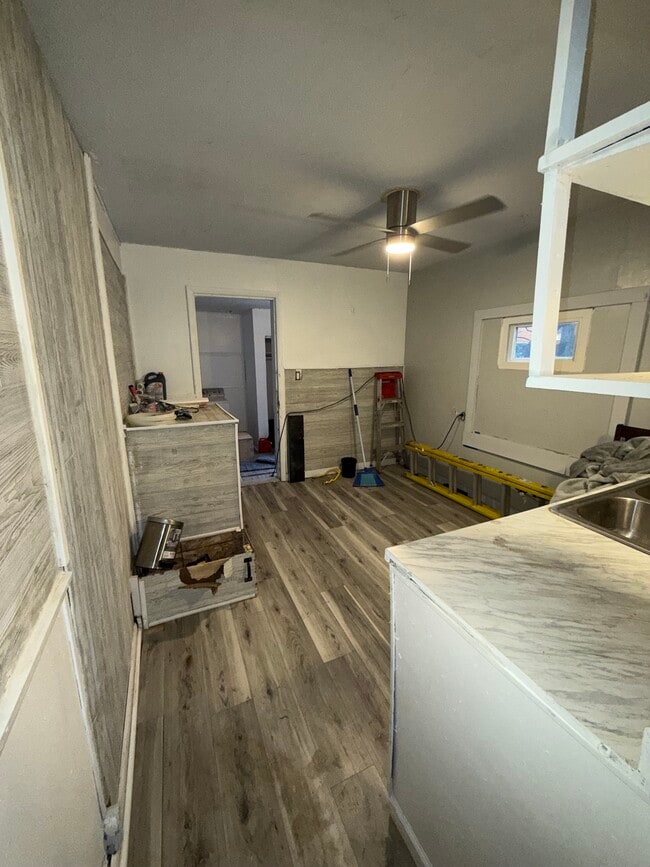 2621 Churchill Ave in Flint, MI - Foto de edificio - Building Photo