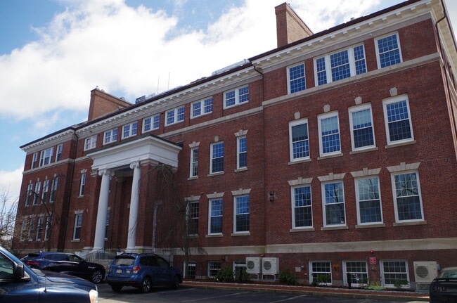 52 Sanborn St in Reading, MA - Building Photo - Building Photo