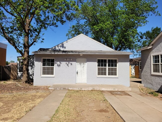 property at 1018-1020 Pile St