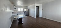 963 W Upland Ave, Unit Cozy 2bdrm QuietNeighbors in San Pedro, CA - Foto de edificio - Building Photo